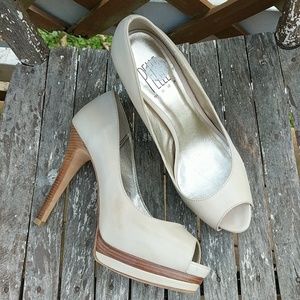 Pelle Moda Cream Pumps Heels Platform Peep-toe 8 !